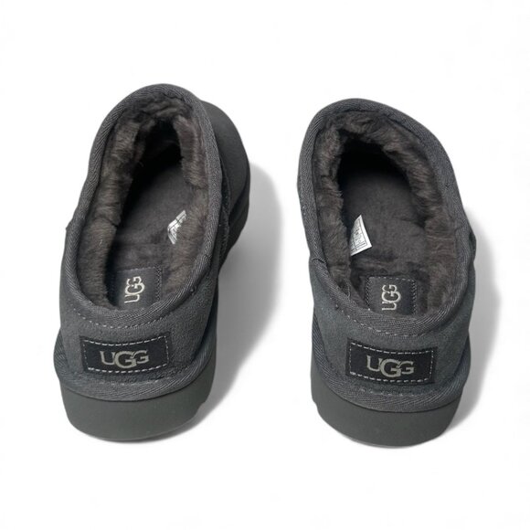 UGG Women’s Classic Shearling Micro Slipper Bootie Boot Size 9 Water Resistant - Picture 9 of 9